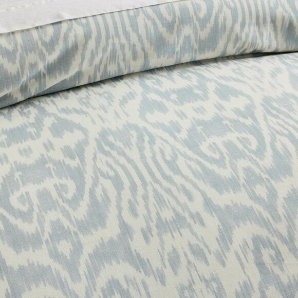 Ava Ikat Queen Duvet Cover,  with 4 shams, Pottery Barn, - Picture 2 of 8